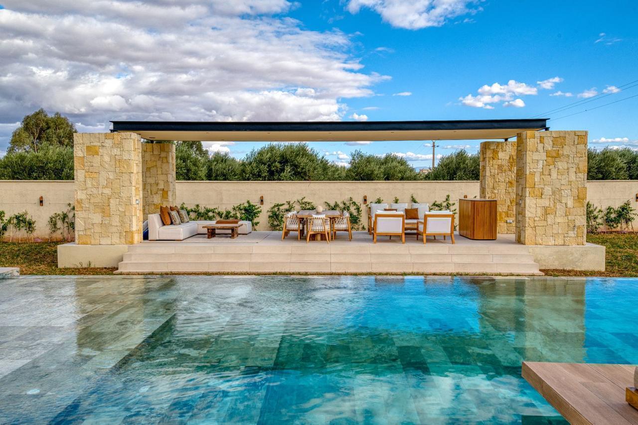 Villa Deluxe View 3
